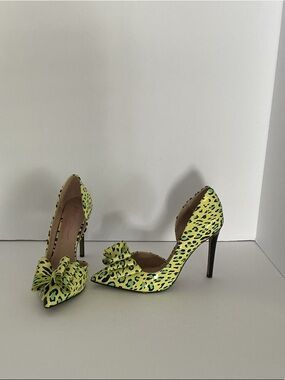 ⭐️⭐️ BESTSY JOHNSON ⭐️⭐️    Animal Print Pumps